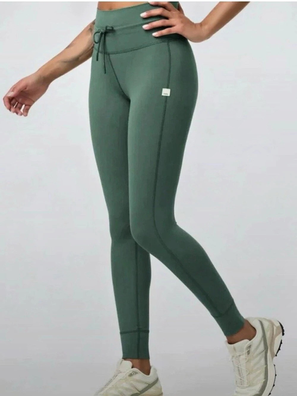 Vuori Daily Leggings Size Medium